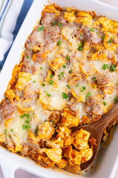 Easy Cheesy Baked Tortellini With Meat Sauce Easy Cheesy Baked Tortellini With Meat Sauce