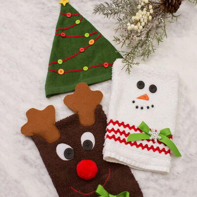 Christmas Characters DIY Bath Mitts