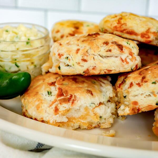 Jalapeno Cheddar Biscuits Jalapeno Cheddar Biscuits