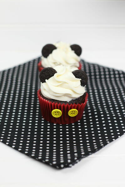 Mickey Mouse Cup Cakes Mickey Mouse Cup Cakes