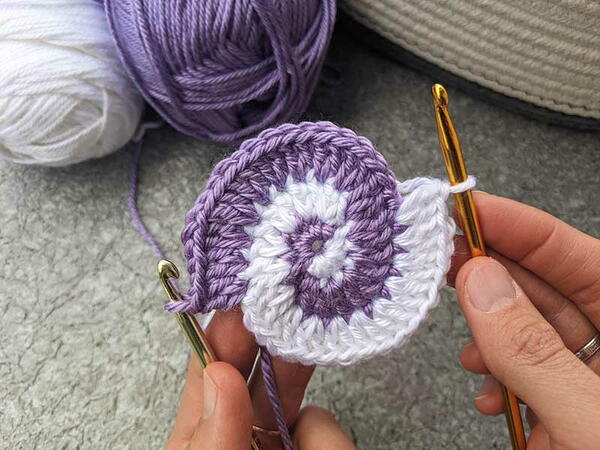 Bi-Colored Hot Pad Bi-Colored Hot Pad