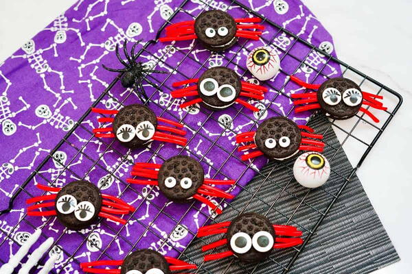 Oreo Spider Cookies Oreo Spider Cookies