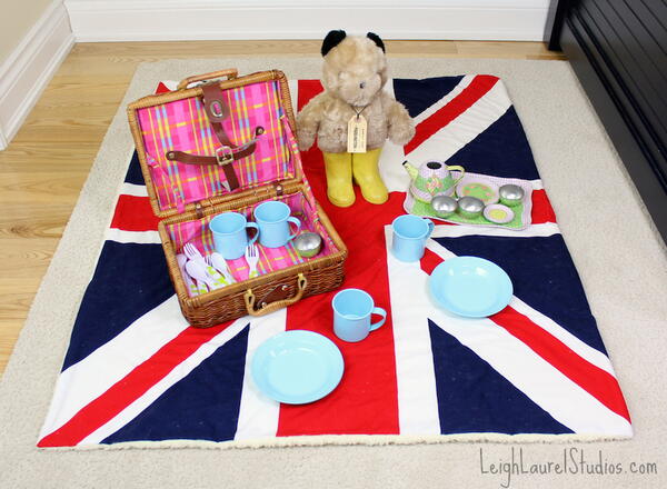 The British Are Cuddling DIY Blanket The British Are Cuddling DIY Blanket