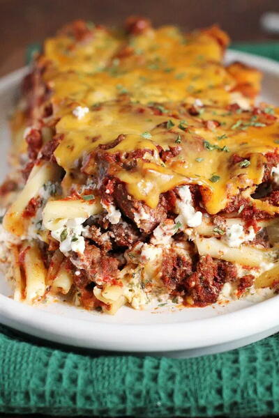 Amish Ground Beef and Noodle Casserole Amish Ground Beef and Noodle Casserole