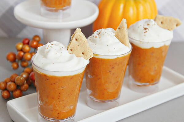 Pumpkin Pie Spice Pudding Shots Pumpkin Pie Spice Pudding Shots