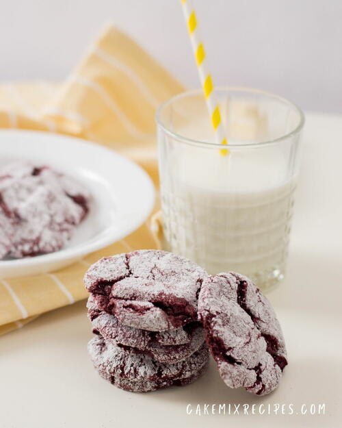 Red Velvet Cake Cookies