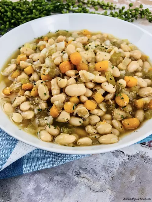Easy Vegetarian Bean Soup Easy Vegetarian Bean Soup