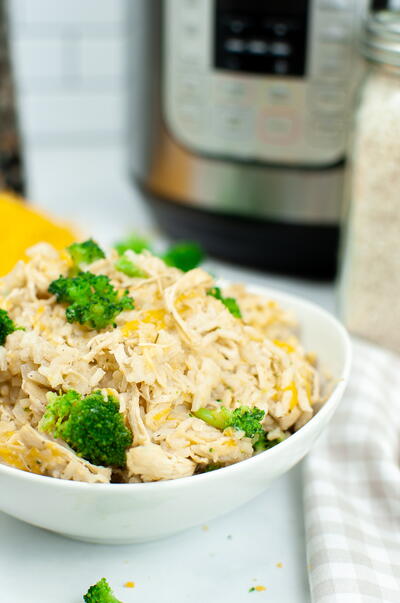 Instant Pot Chicken And Broccoli Casserole Instant Pot Chicken And Broccoli Casserole