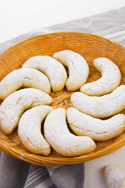 Italian Crescent Cookies Italian Crescent Cookies