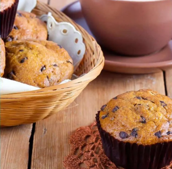 Chocolate Chip Pumpkin Cake Mix Muffins Chocolate Chip Pumpkin Cake Mix Muffins