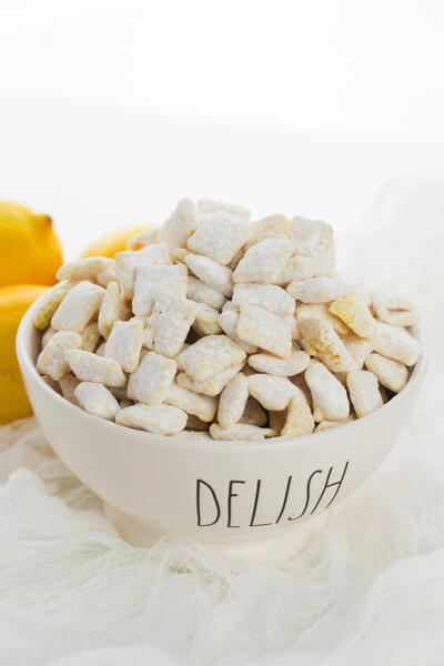 Lemon Muddy Buddies Lemon Muddy Buddies