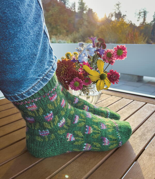 Tiptoe Through the Tulips Tiptoe Through the Tulips