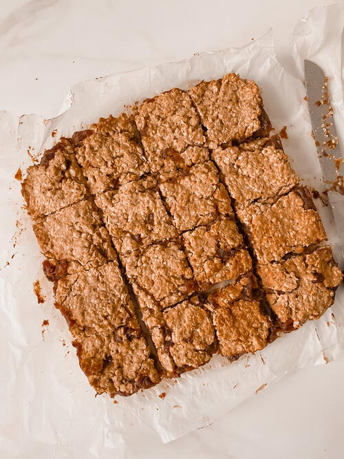 Date Crumble Bar Date Crumble Bar