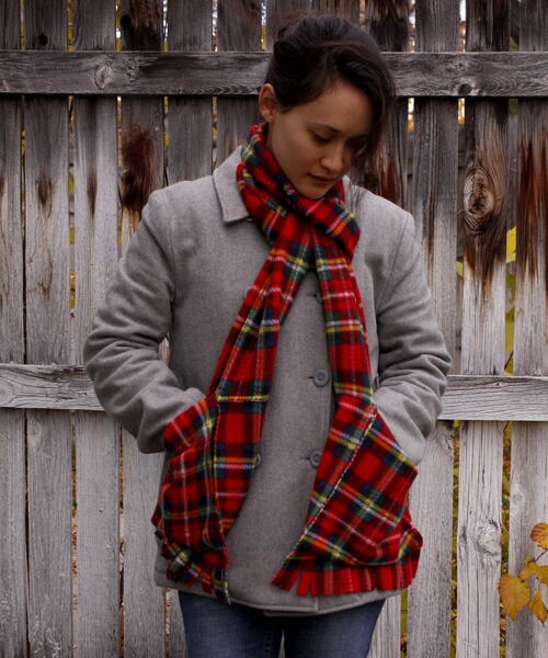 How to Make a Fleece Scarf with Pockets