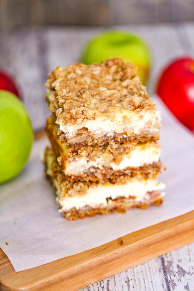 Apple Crisp Cheesecake Bars Apple Crisp Cheesecake Bars