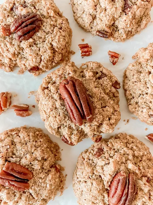Easy Cinnamon Pecan Cookies Easy Cinnamon Pecan Cookies