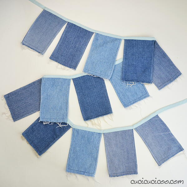 DIY Denim Banner From Jeans DIY Denim Banner From Jeans