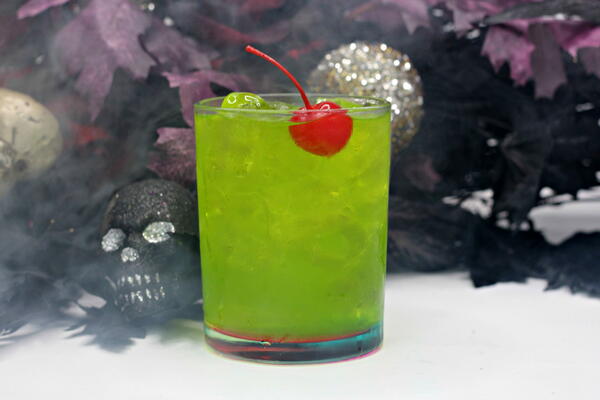 Easy Hocus Pocus Cocktail Easy Hocus Pocus Cocktail