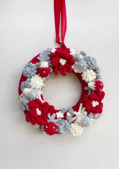 Festive Woodland Wreath Festive Woodland Wreath