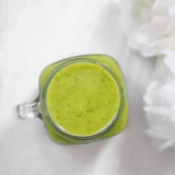 Glowing Green Smoothie Glowing Green Smoothie