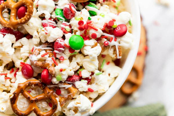 Colorful Christmas Popcorn Recipe Colorful Christmas Popcorn Recipe
