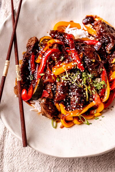 The Ultimate Beef Stir Fry In A Sticky Asian Sauce The Ultimate Beef Stir Fry In A Sticky Asian Sauce