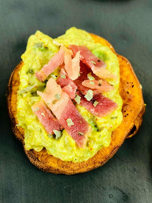 Sweet Potato Appetizer With Bacon And Avocado Sweet Potato Appetizer With Bacon And Avocado