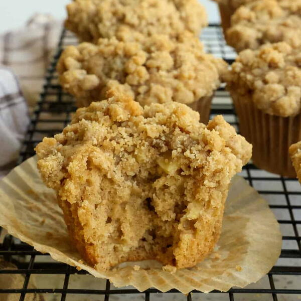 Apple Cinnamon Muffins Apple Cinnamon Muffins
