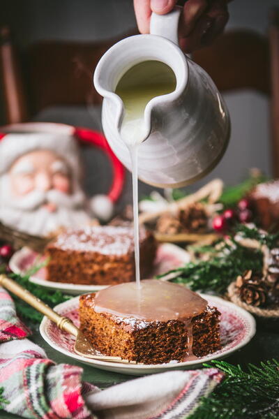 Gingerbread Cake With Lemon Sauce