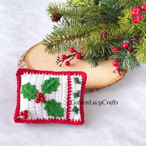 Crochet Christmas Mini Pillow Crochet Christmas Mini Pillow