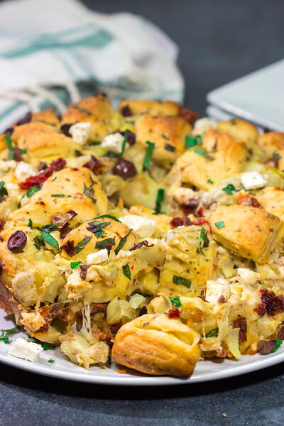 Mediterranean Pull Apart Bread Mediterranean Pull Apart Bread