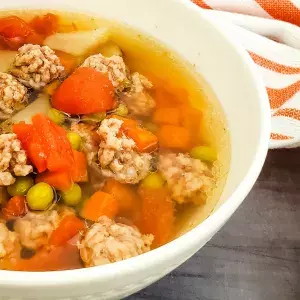 Slow Cooker Vegetable Ground Beef Soup