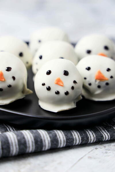 Snowman Oreo Balls Snowman Oreo Balls