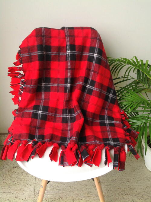 No-Sew Blanket No-Sew Blanket