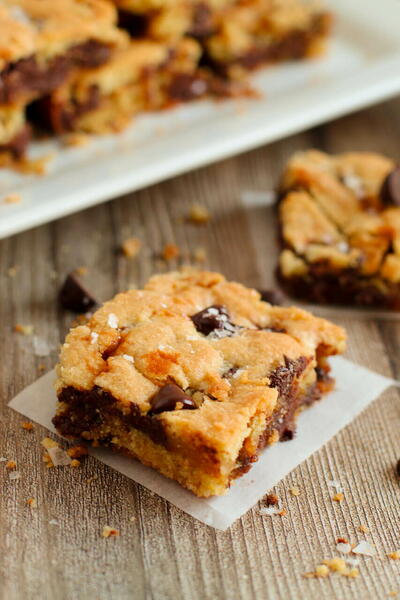 Chocolate Chip Salted Caramel Cookie Bars Chocolate Chip Salted Caramel Cookie Bars