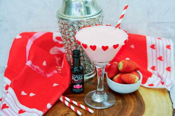 Chocolate Covered Strawberry Martini Chocolate Covered Strawberry Martini