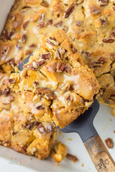 Salted Caramel Cinnamon Roll Casserole Salted Caramel Cinnamon Roll Casserole