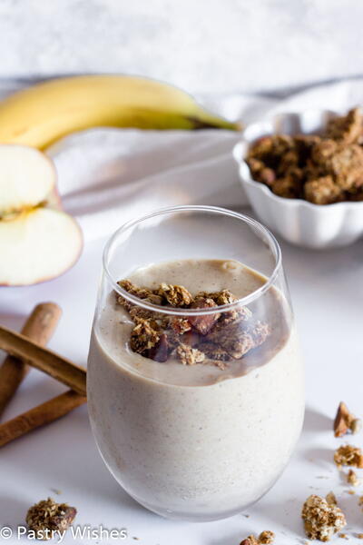 Granola Smoothie Granola Smoothie