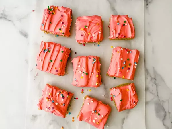 Delicious Sugar Cookie Bars With Cream Cheese Frosting Delicious Sugar Cookie Bars With Cream Cheese Frosting