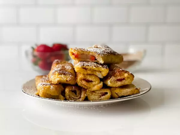 Amazing Strawberries And Cream Stuffed French Toast Amazing Strawberries And Cream Stuffed French Toast