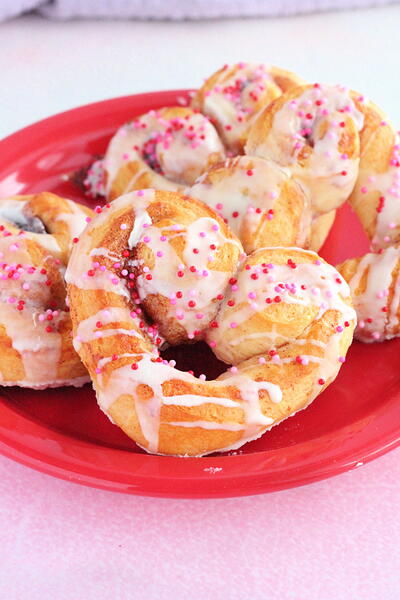 Heart Shaped Chocolate Chip Cinnamon Rolls 