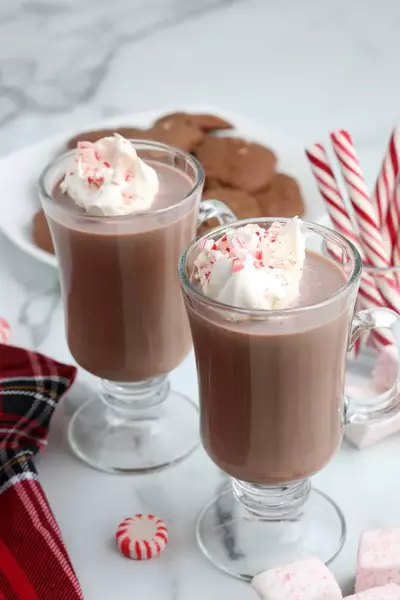 Effortless Peppermint Hot Chocolate Effortless Peppermint Hot Chocolate