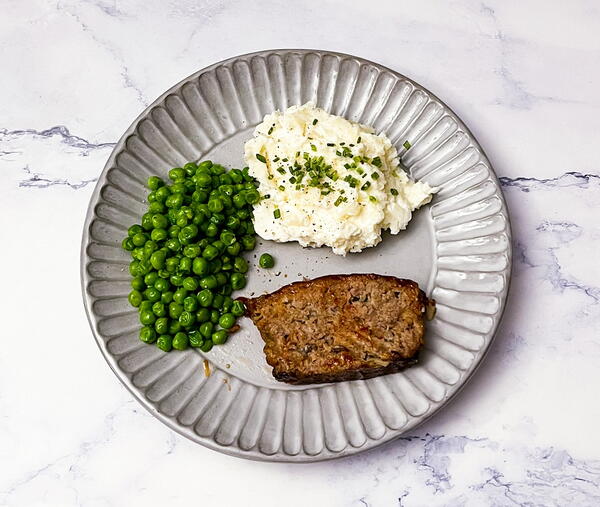 Easy Traditional Meatloaf Easy Traditional Meatloaf