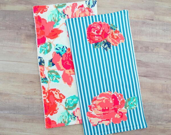 Burp Cloths with Appliques Burp Cloths with Appliques