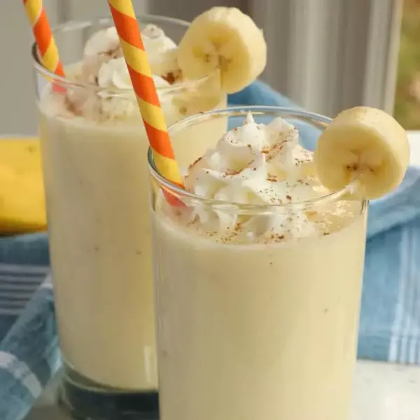 Banana Smoothie Banana Smoothie