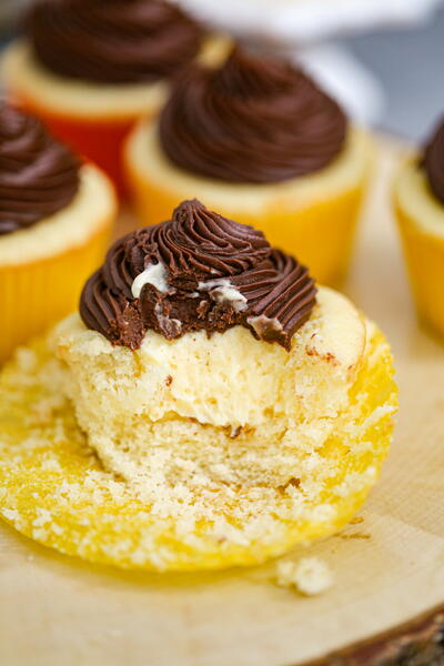 Boston Cream Cupcakes Boston Cream Cupcakes