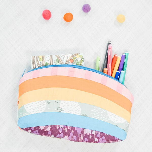 Free Curved Top Zipper Pouch Pattern Free Curved Top Zipper Pouch Pattern