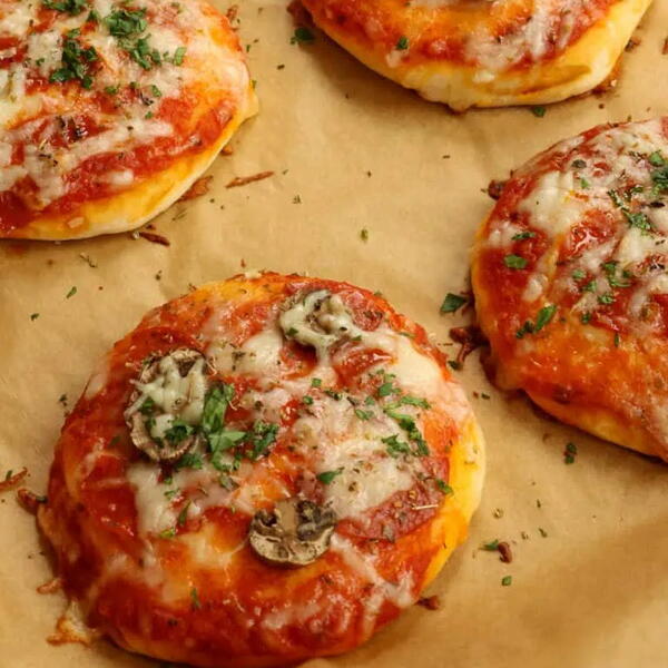 Mini Pizzas Mini Pizzas