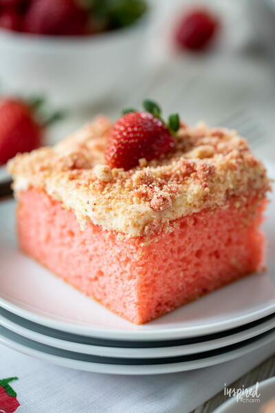 Strawberry Crunch Cake Strawberry Crunch Cake