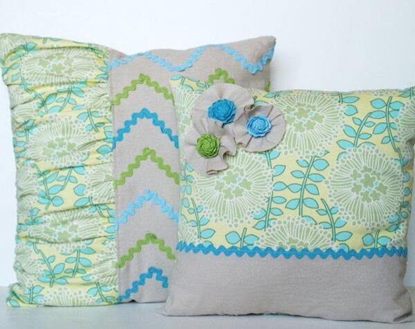 Spring Zic Zac Ric Rac Pillows Spring Zic Zac Ric Rac Pillows